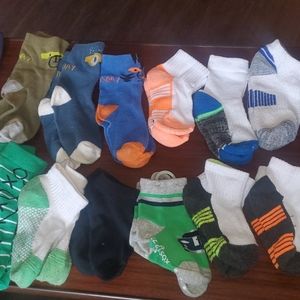 19 Pair Boys Medium Socks.  Used but great condition